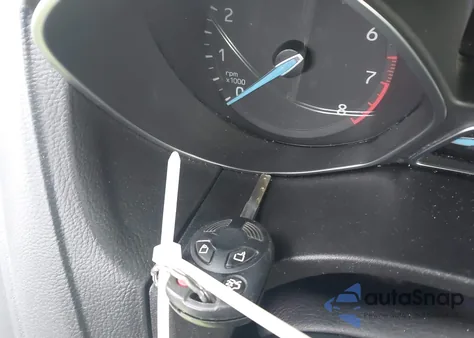 2017 Ford Focus Se z USA, uszkodzony, nr VIN 1FADP3K22HL282509